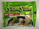 YUM YUM - Instant Nudeln mit gruenem Currygeschmack.JPG